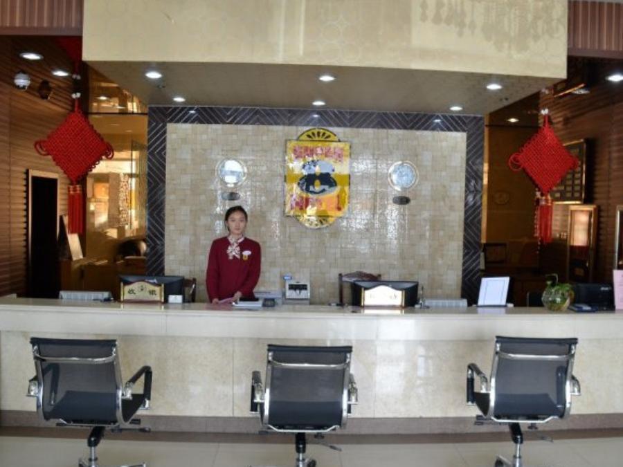 Super 8 Hotel Urumqi Tai Yuan Road Ya Zhong מראה חיצוני תמונה